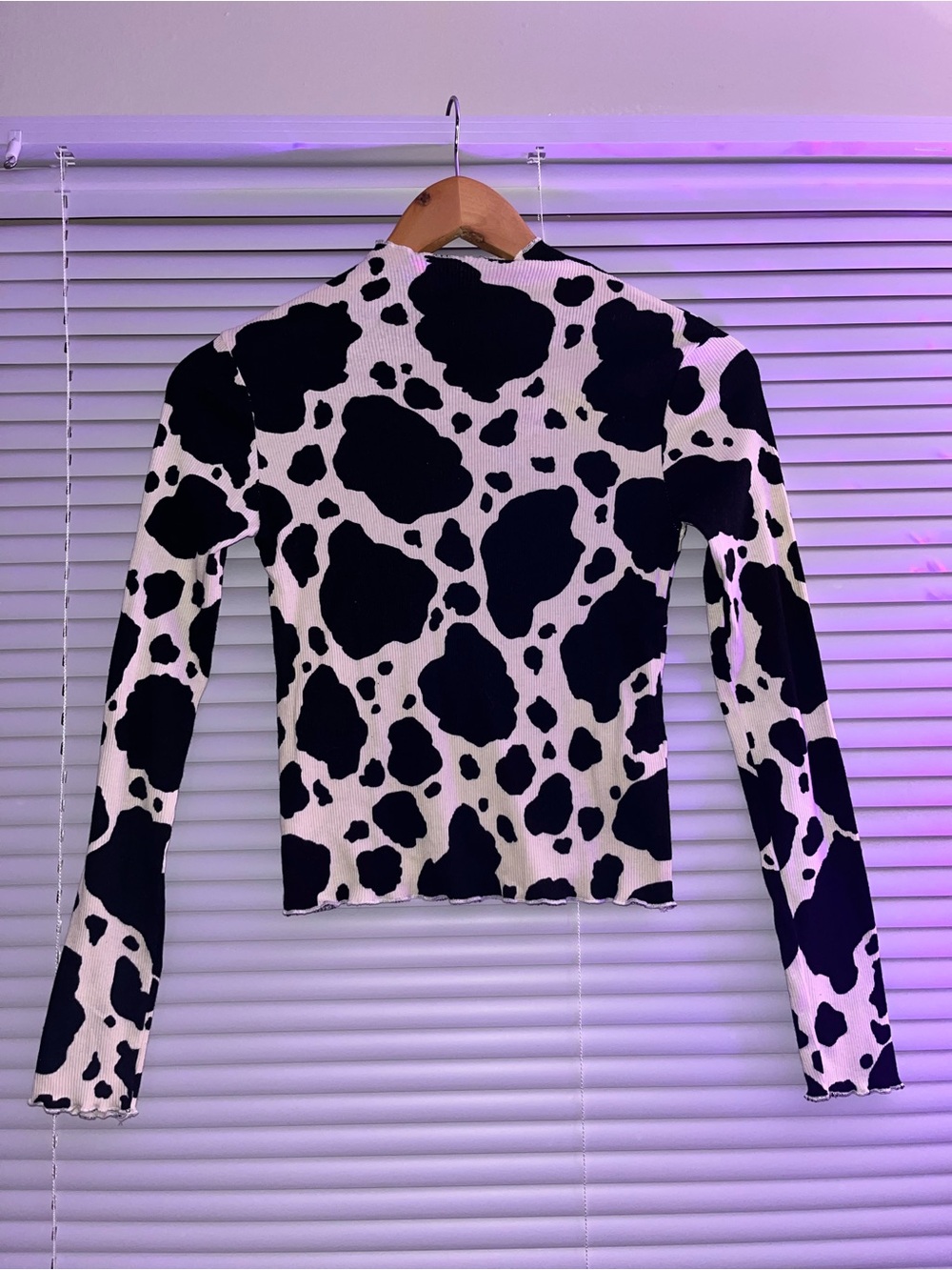 H&M Cow Print Long Sleeve Crop Top - Black & White